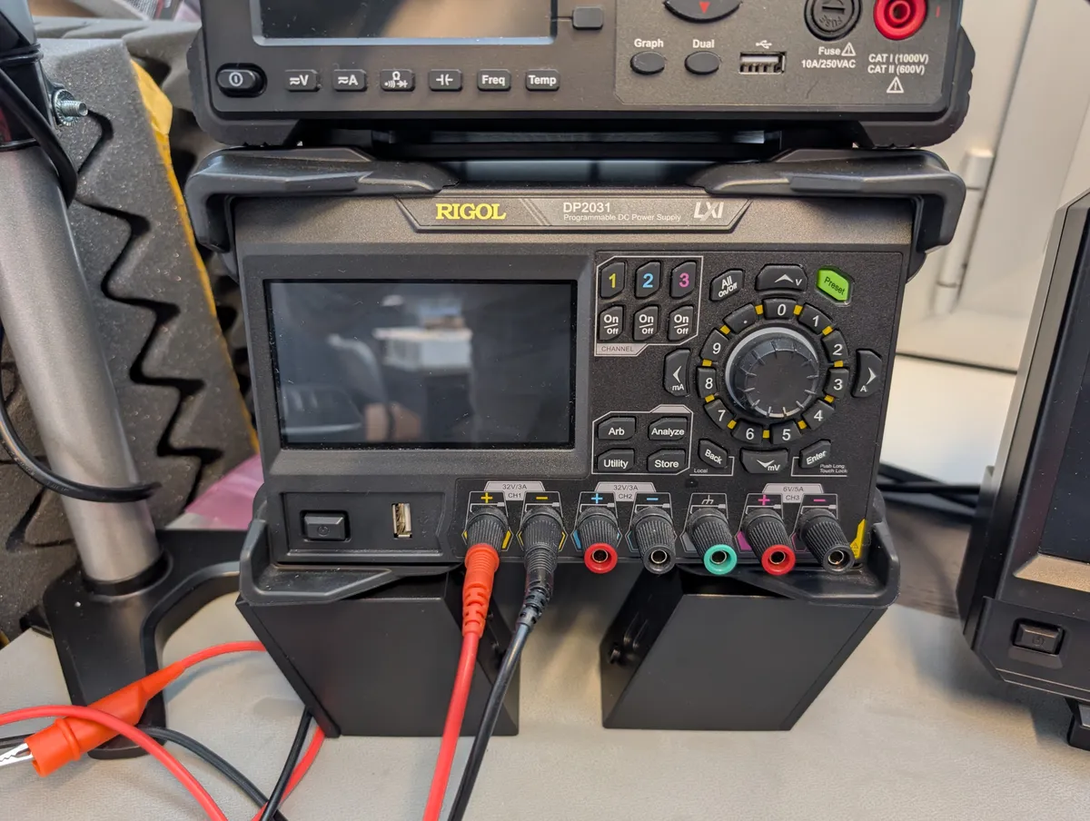 Rigol DP2031 programmable triple-output DC power supply.